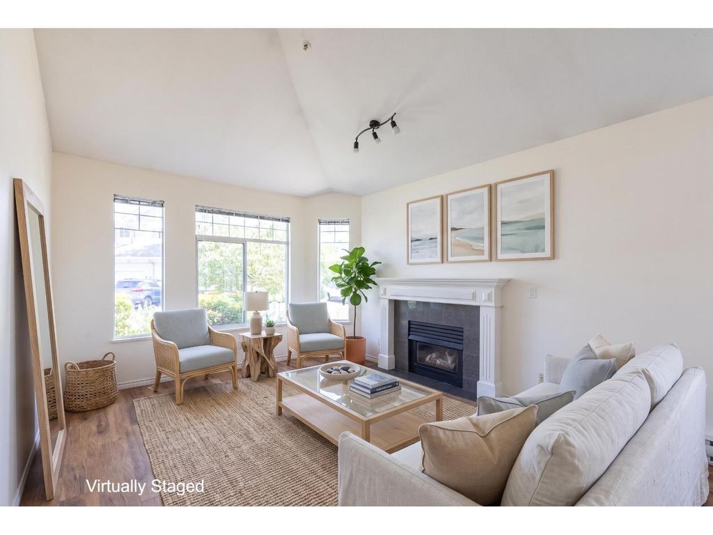 49 5708 208 Street, Langley