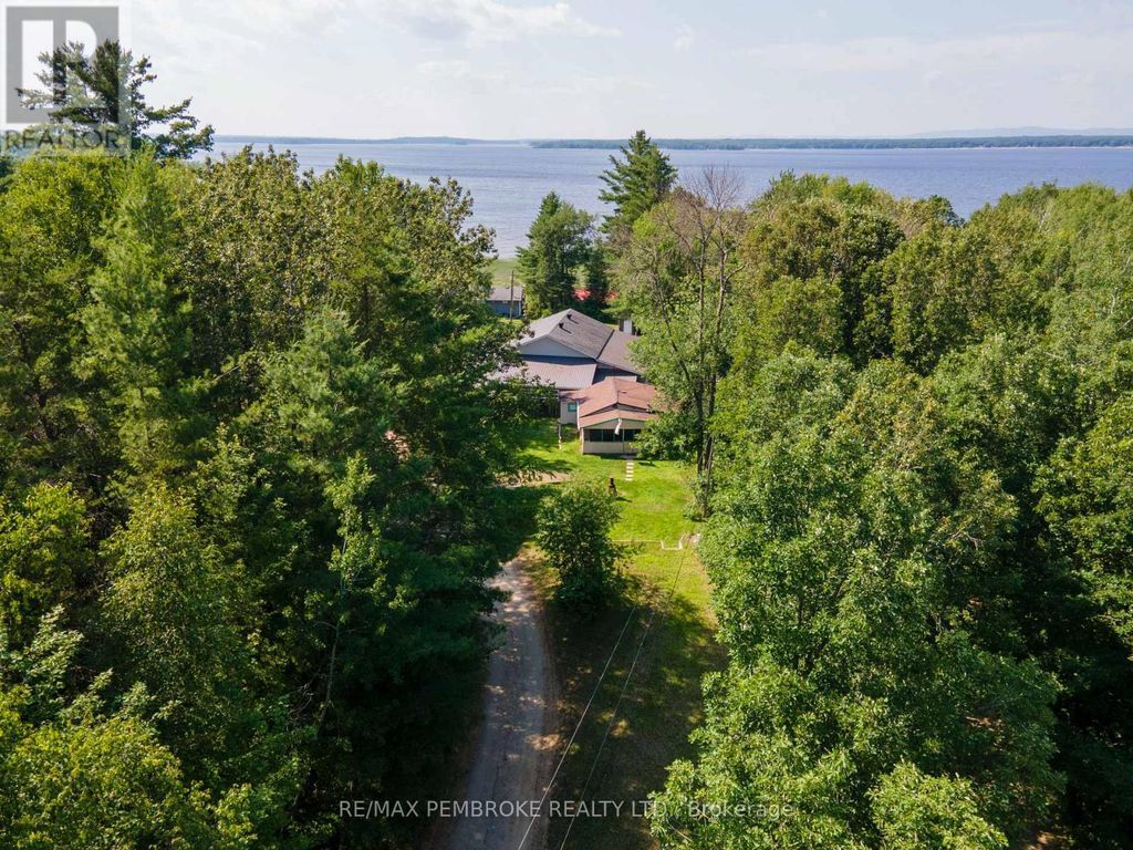 19b Moores Beach Road, Whitewater Region
