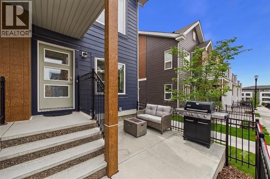 220 Livingston Common Ne, Calgary
