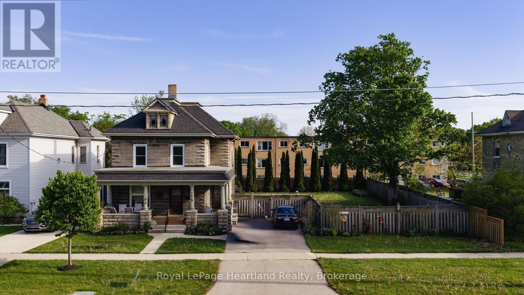 14 Elgin Avenue E, Goderich (goderich (town))