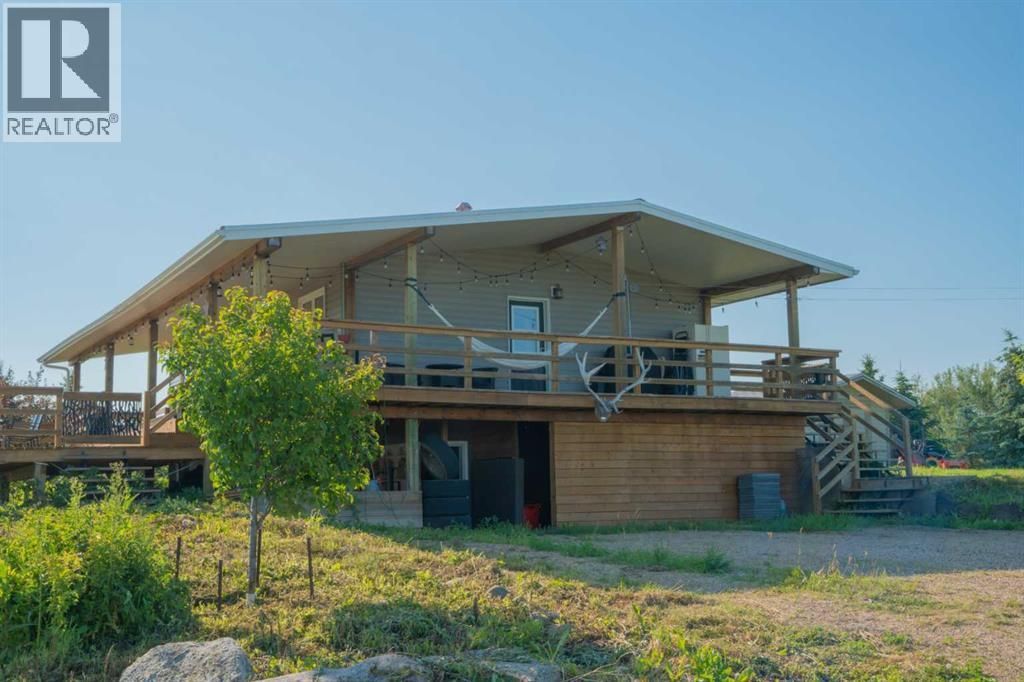 45513 Hwy 870, Rural Flagstaff County