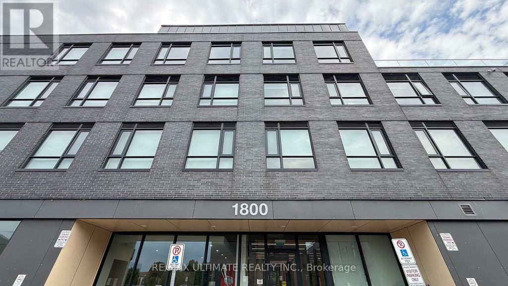 214 - 1800 Simcoe Street N, Oshawa (samac)