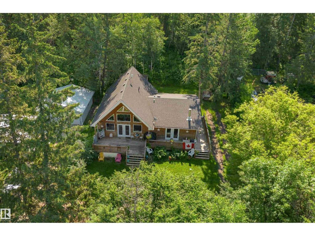 130 Lakeshore Dr, Rural Lac Ste. Anne County
