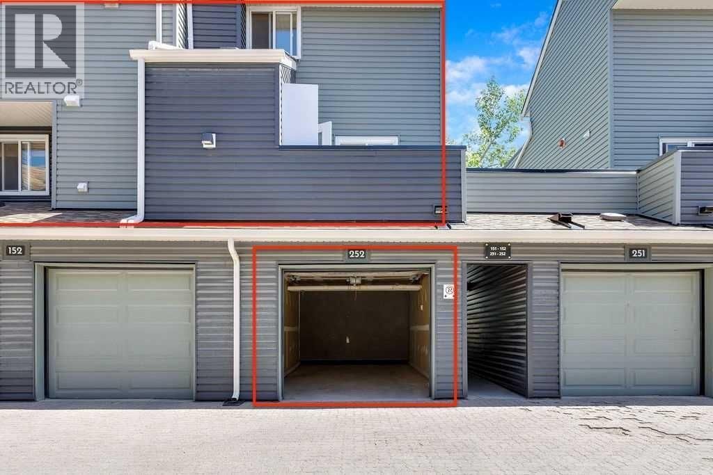 252, 66 Glamis Green Sw, Calgary