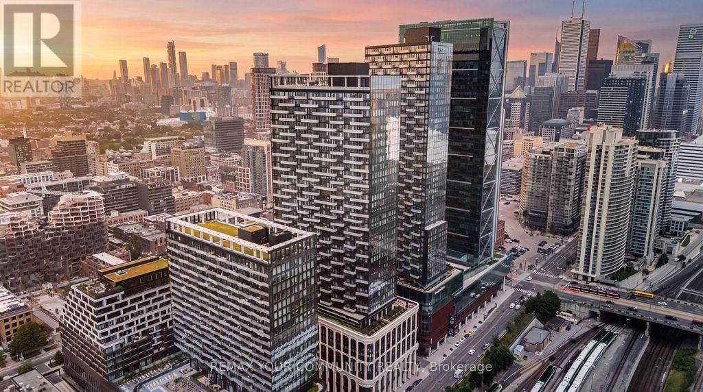 2015 - 470 Front Street, Toronto (waterfront Communities)