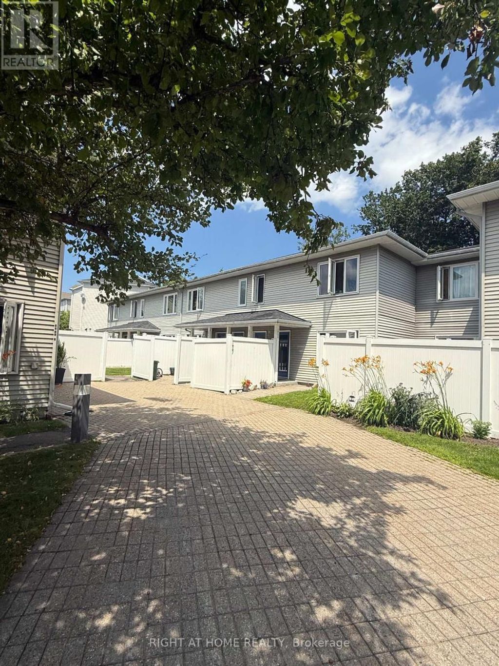 E - 1035 Cummings Avenue, Ottawa