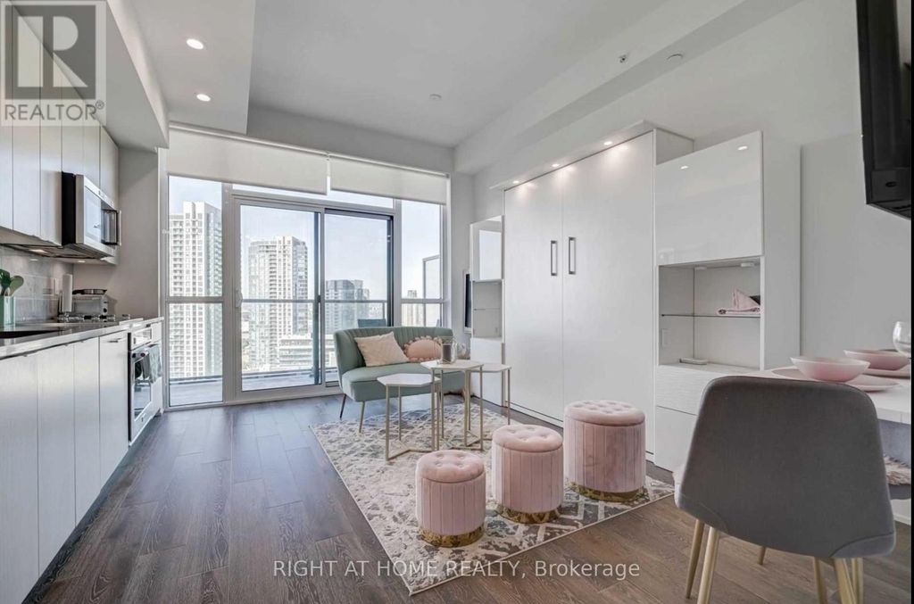 Uph02 - 38 Iannuzzi Street, Toronto (niagara)