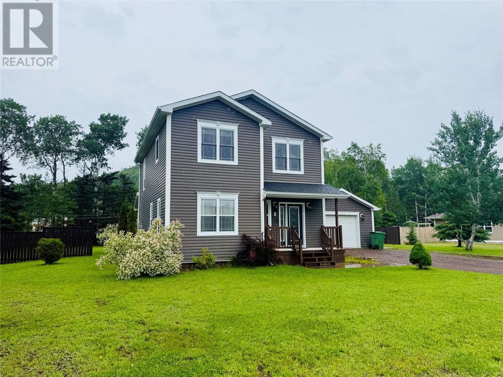 2 Matthews Place, Springdale