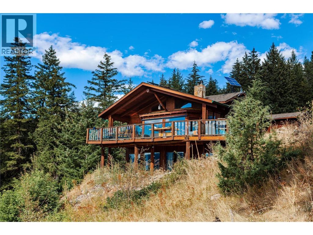 5572 Oyama Lake Road, Oyama