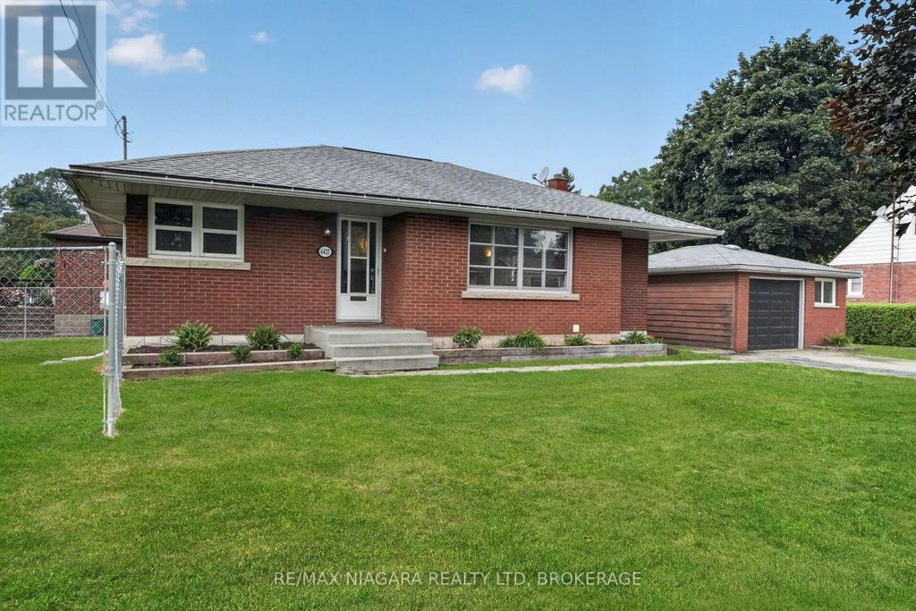 6427 Carlton Avenue, Niagara Falls (dorchester)