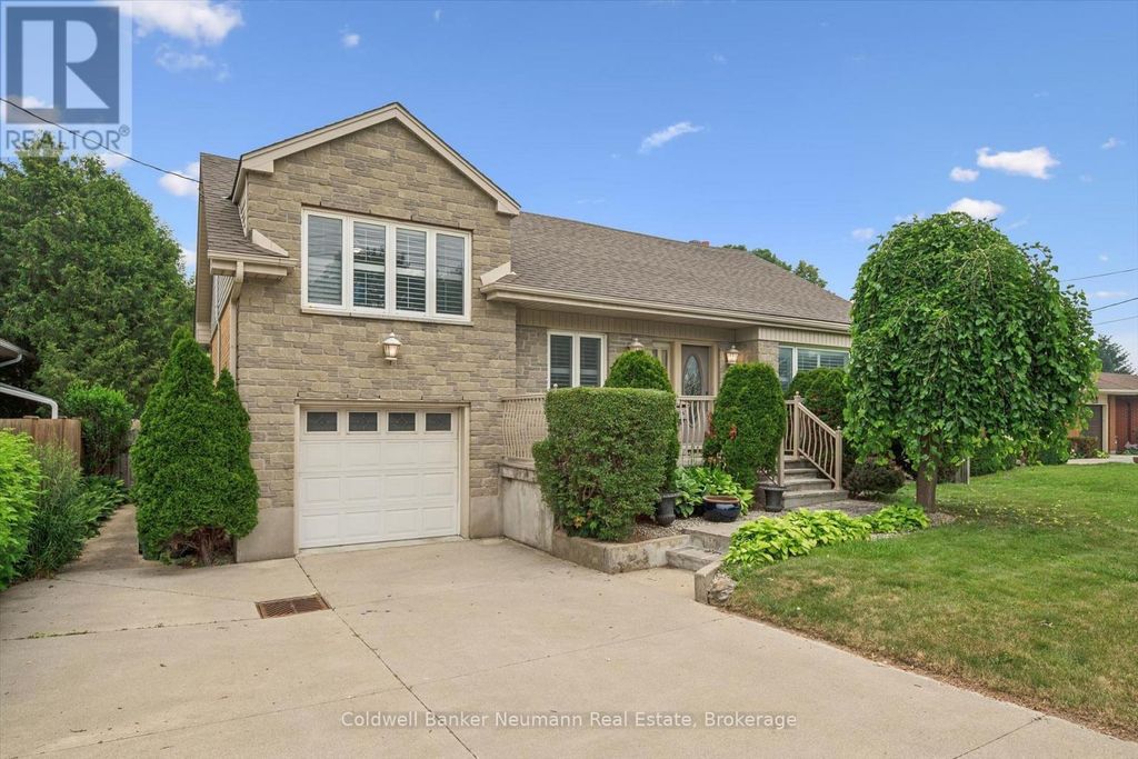 195 Victoria Road N, Guelph (grange Road)