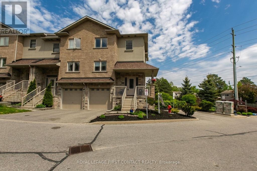 21 - 376 Blake Street, Barrie (codrington)