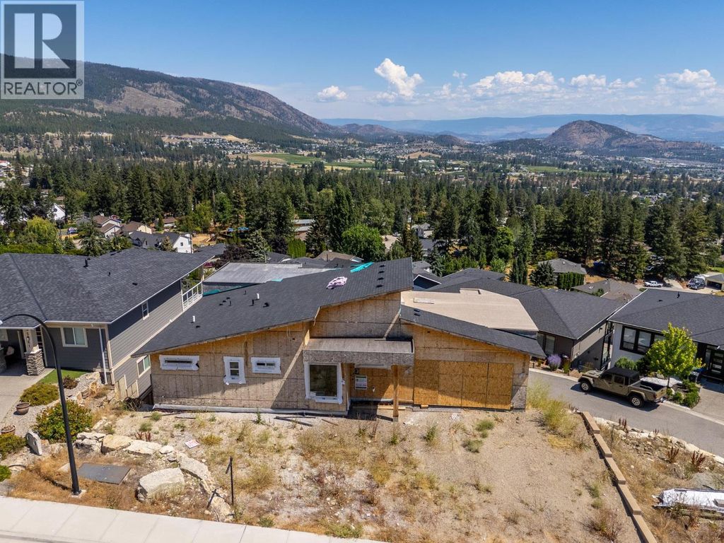 3563 Goldie Way, West Kelowna
