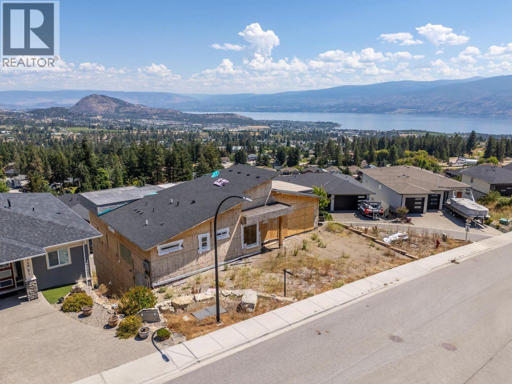3563 Goldie Way, West Kelowna