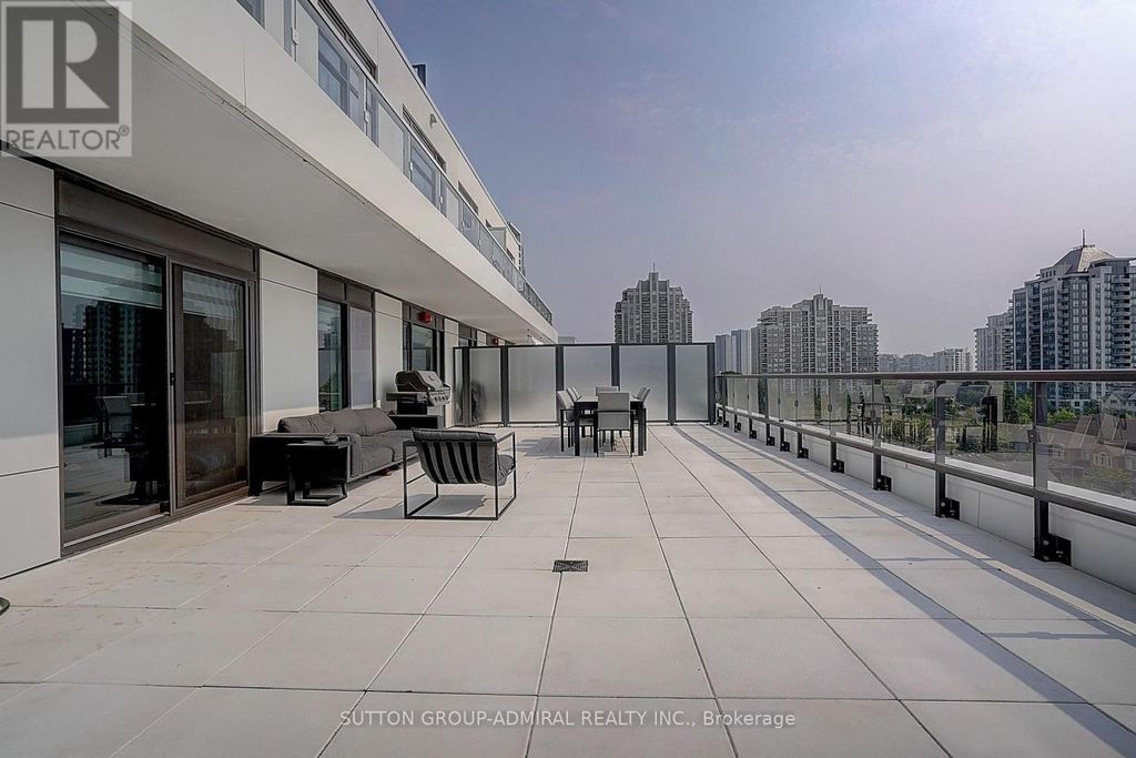 712 - 8 Beverley Glen Boulevard, Vaughan (beverley Glen)