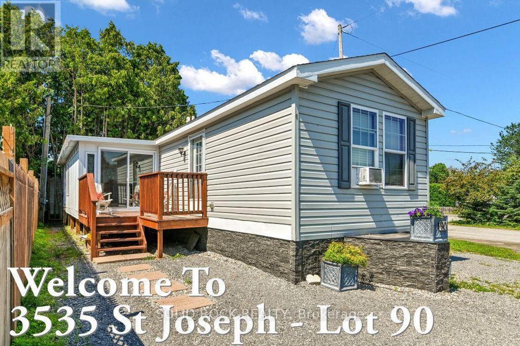 90 - 3535 St Joseph Boulevard, Ottawa