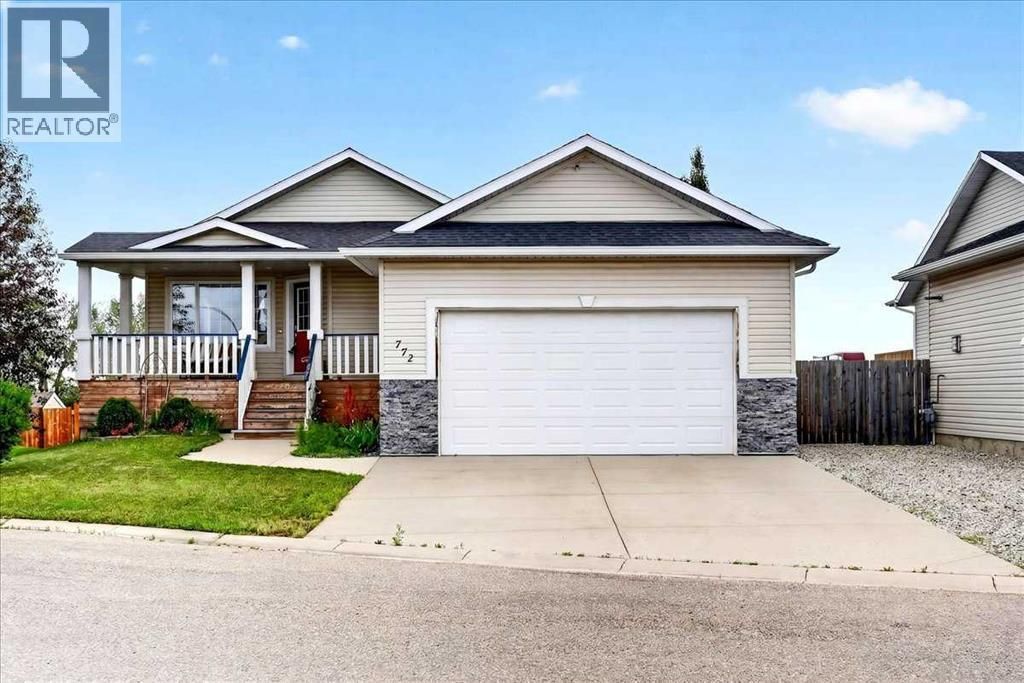 772 Carriage Lane Drive, Carstairs
