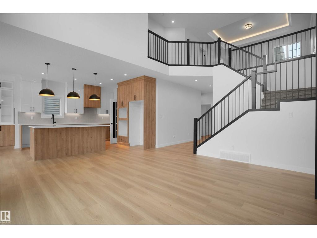 955 Elderberry Ld Nw, Edmonton