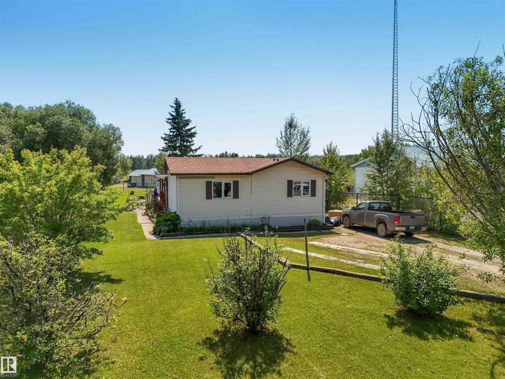 4905 46 Av, Violet Grove