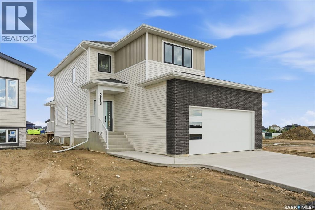 218 Veterans Drive, Warman