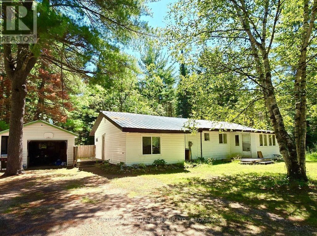 19473 41 Highway, Addington Highlands (addington Highlands)