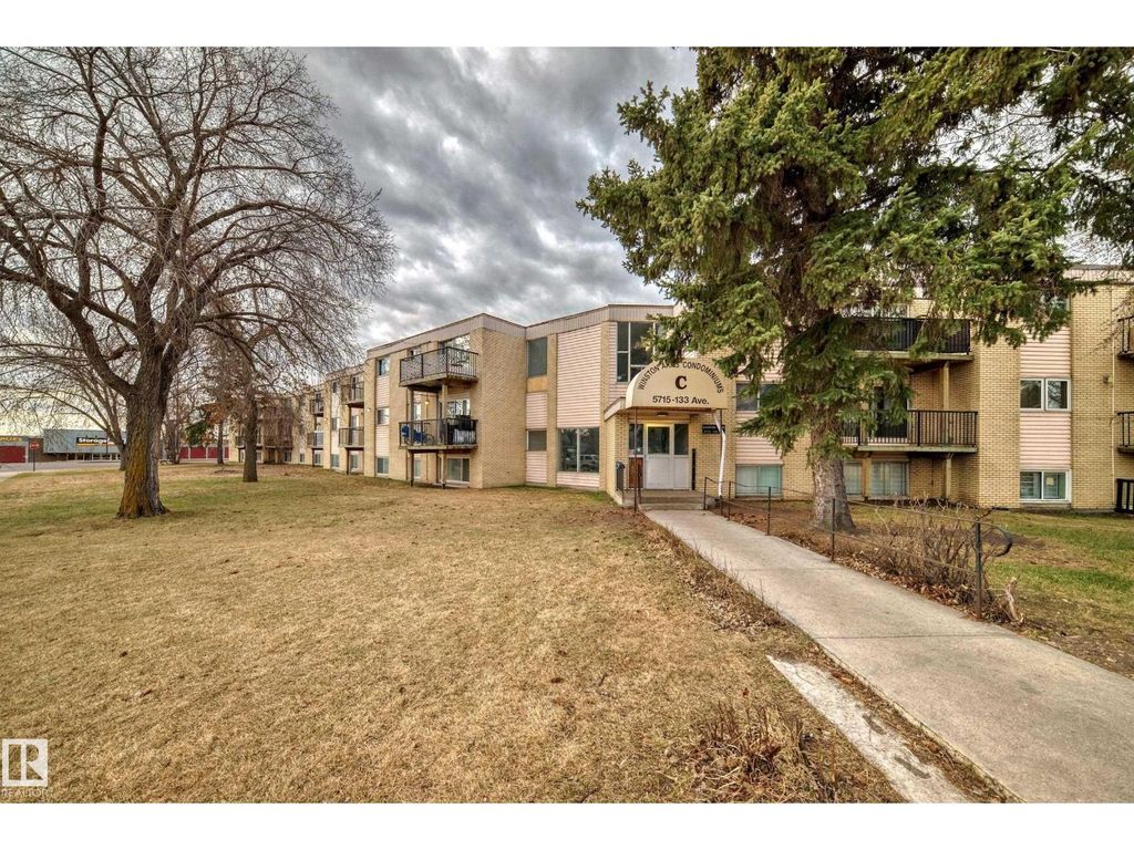 #5c 5715 133 Av Nw, Edmonton