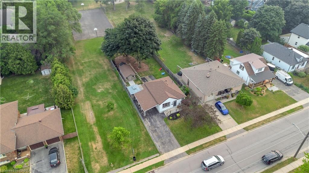 76 Wood Street, Brantford