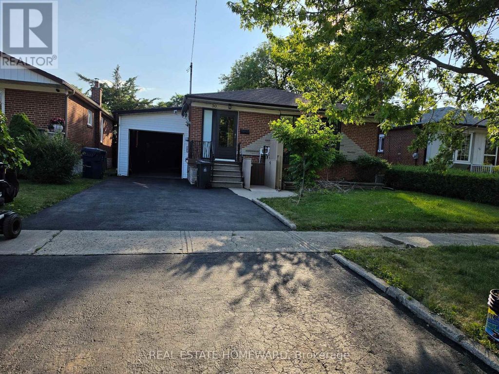 30 Beacon Road, Toronto (dorset Park)