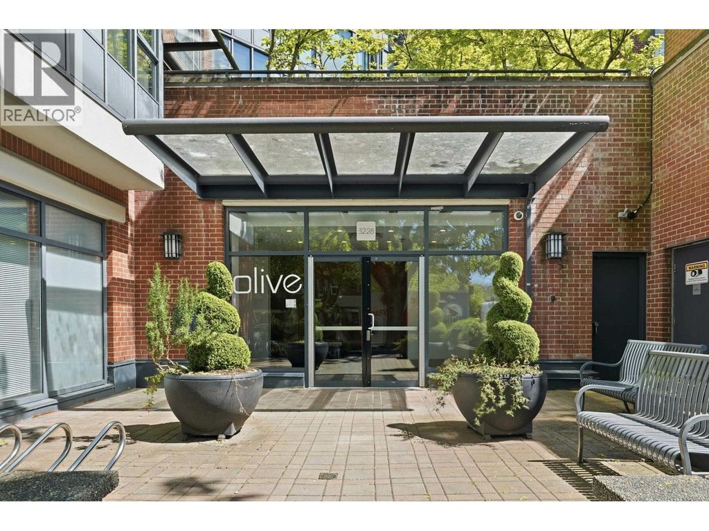 403 3228 Tupper Street, Vancouver