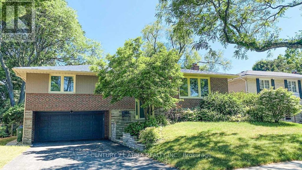 11 Danville Drive, Toronto (st. Andrew-Windfields)