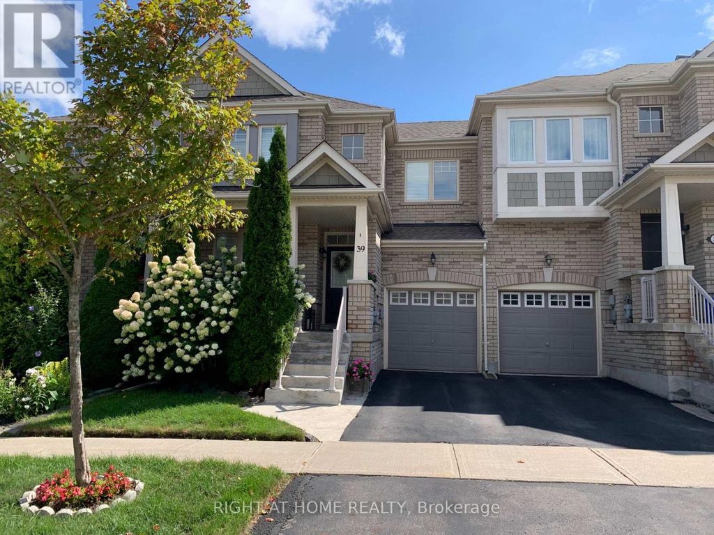 39 Pexton Avenue, Richmond Hill (jefferson)