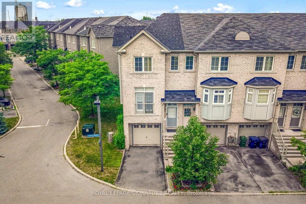 51 Piggott Mews, Toronto (weston)