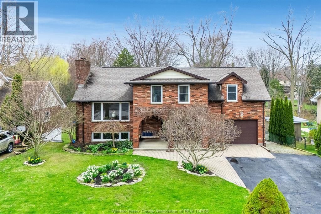 122 Augustine, Kingsville