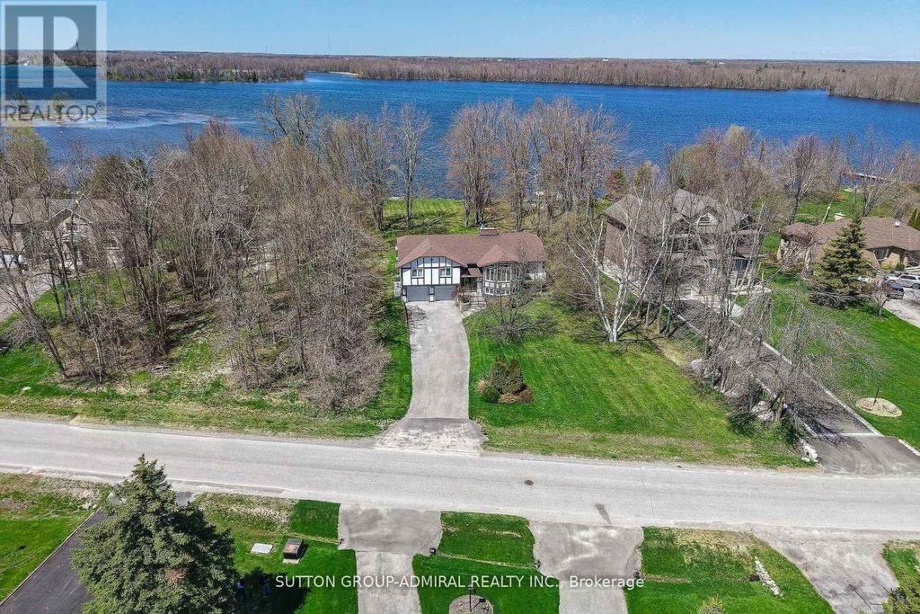 182 Bayshore Drive, Ramara