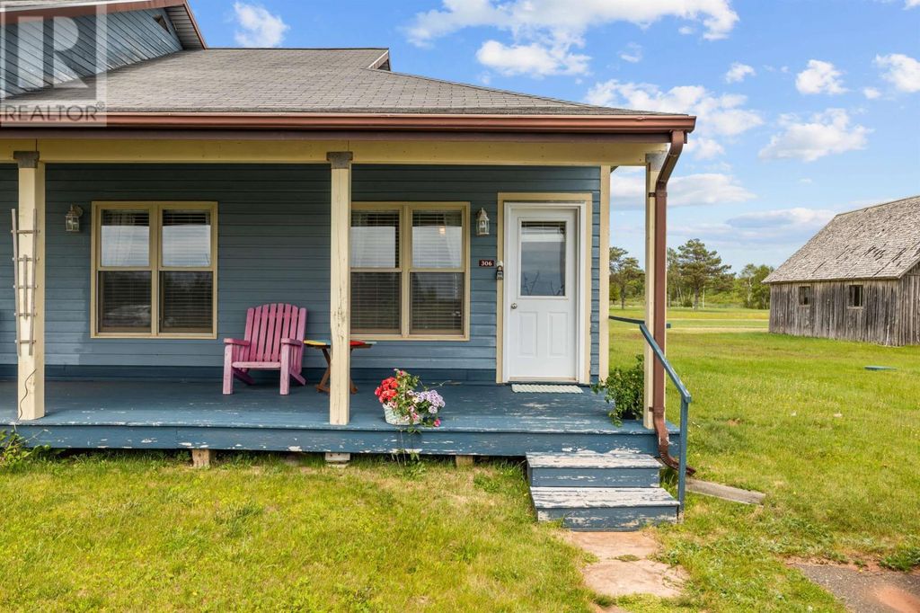 6216 Route 11, Mont Carmel