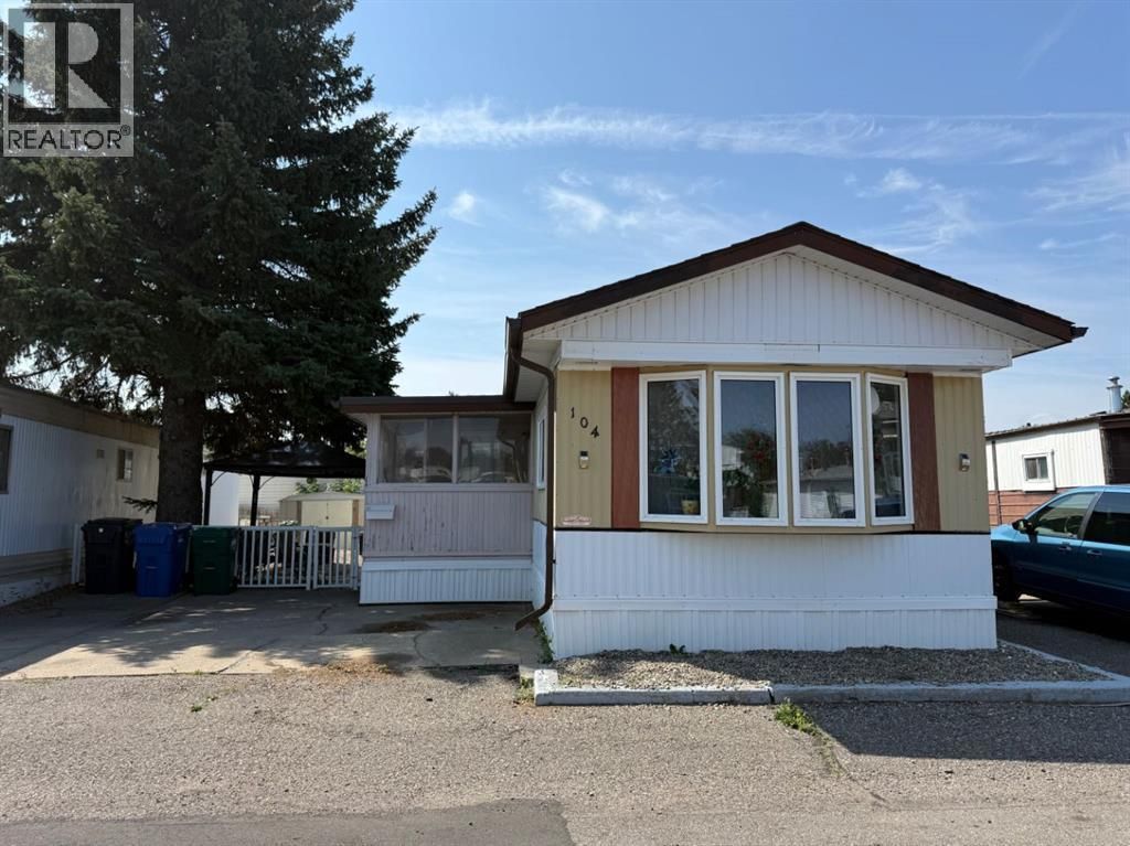 104, 1410 43 Street S, Lethbridge