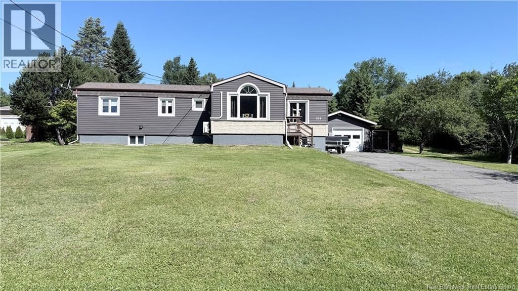 364 Boulevard Long, Clair