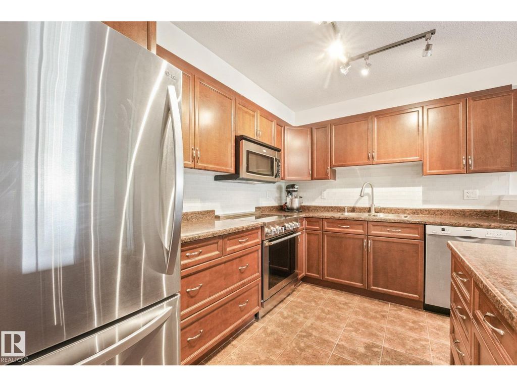 #209 1589 Glastonbury Bv Nw, Edmonton