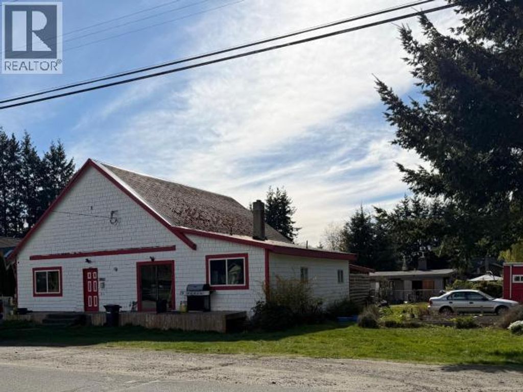 6479 Sutherland Ave, Powell River