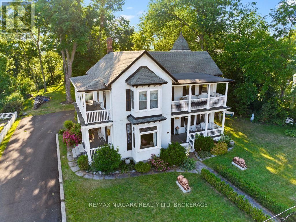 14 Catharine Street, Port Colborne (sugarloaf)