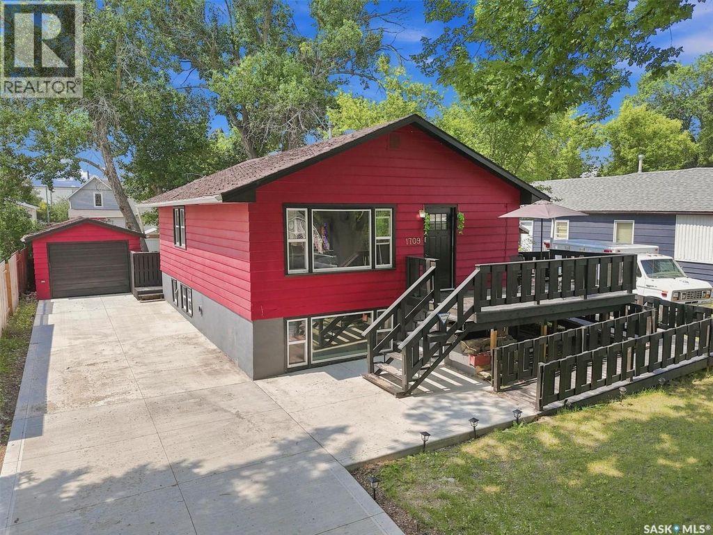 1709 2nd Avenue N, Saskatoon