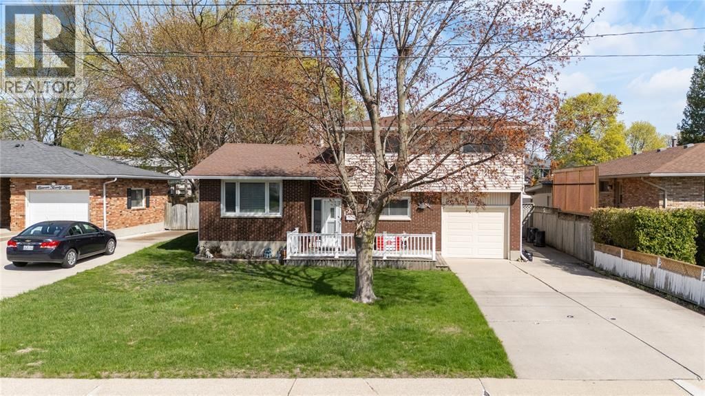1126 Cathcart Boulevard, Sarnia