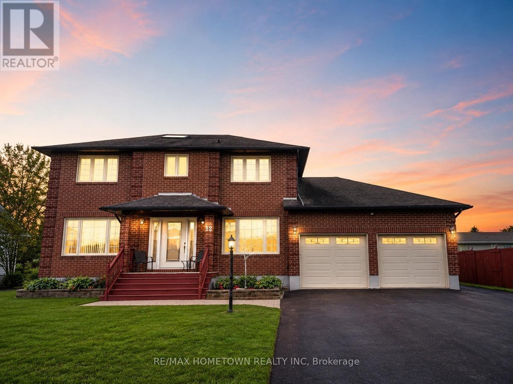 12 Fairholme Drive, South Dundas