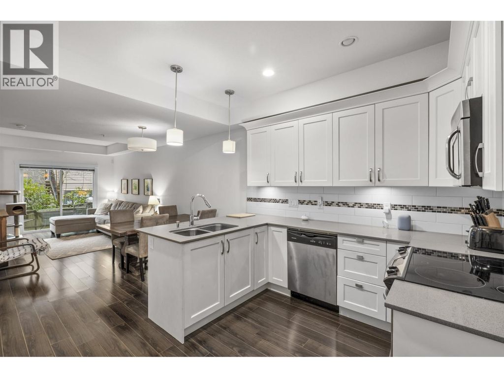 115 828 Royal Avenue, New Westminster