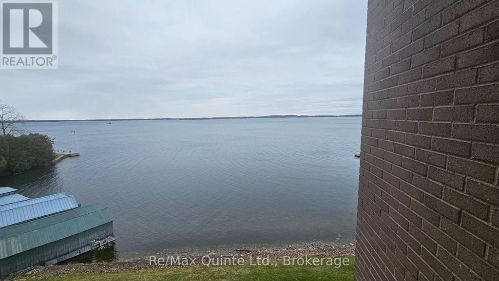 404 - 610 William Street S, Gananoque
