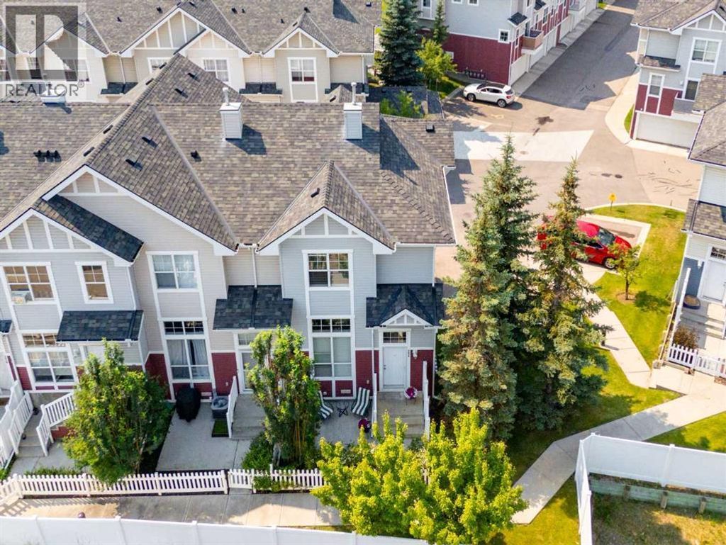 3032 New Brighton Gardens Se, Calgary