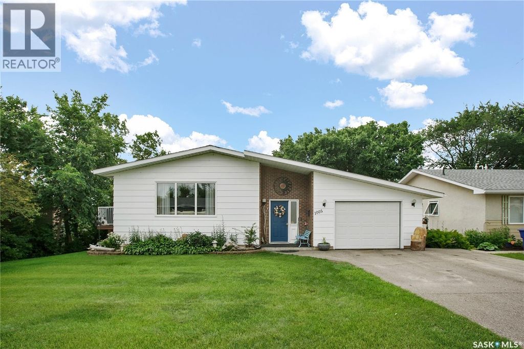 1005 10th Street, Rosthern