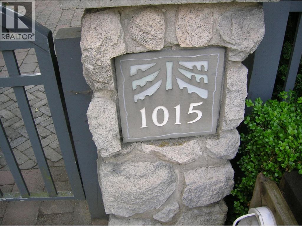 11 1015 Lynn Valley Road, North Vancouver