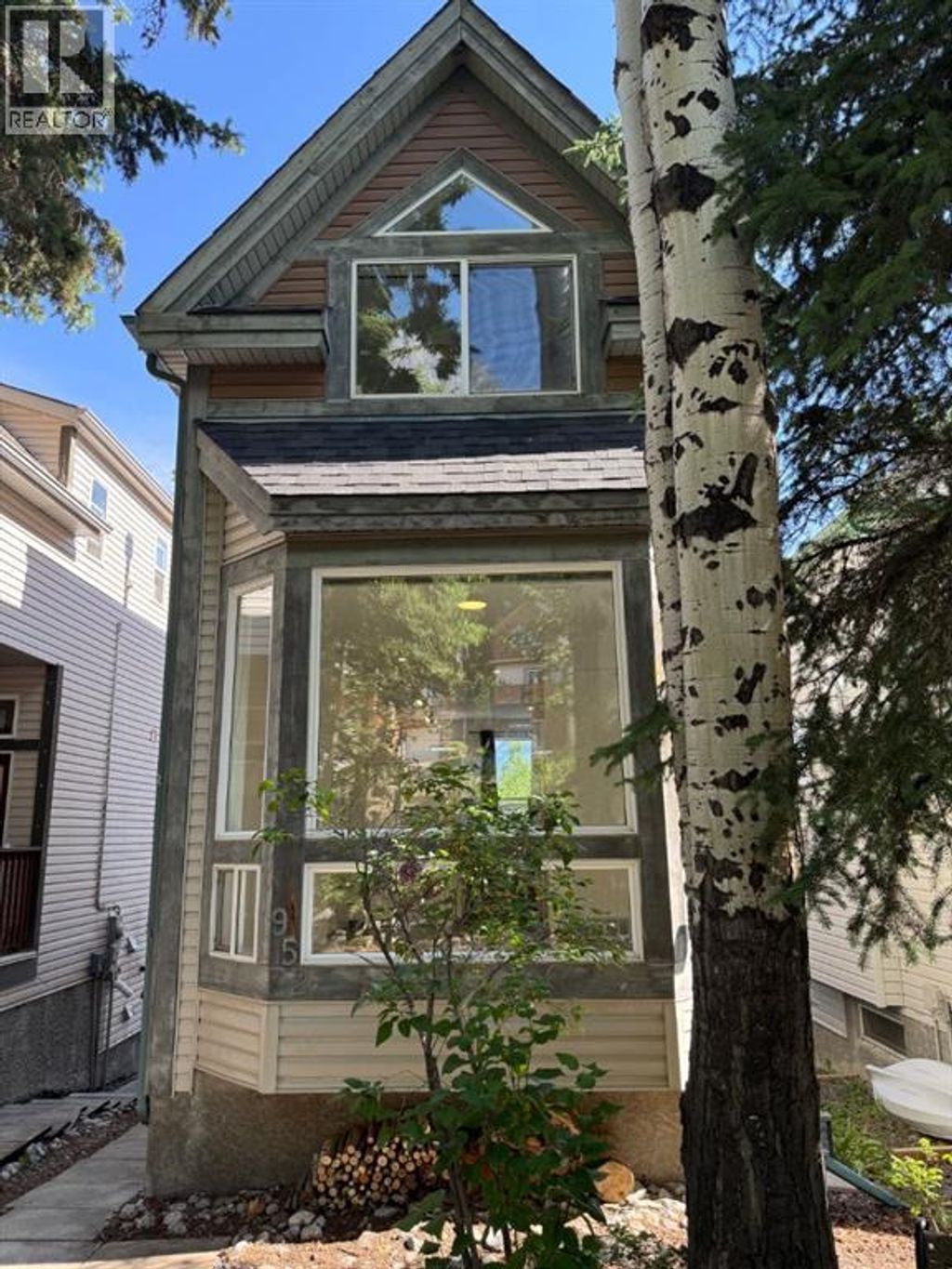 952 Wilson Way, Canmore