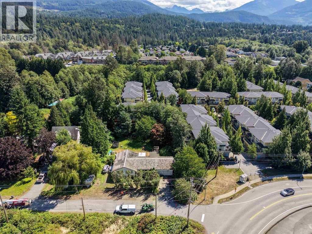 40668 Olson Road, Squamish